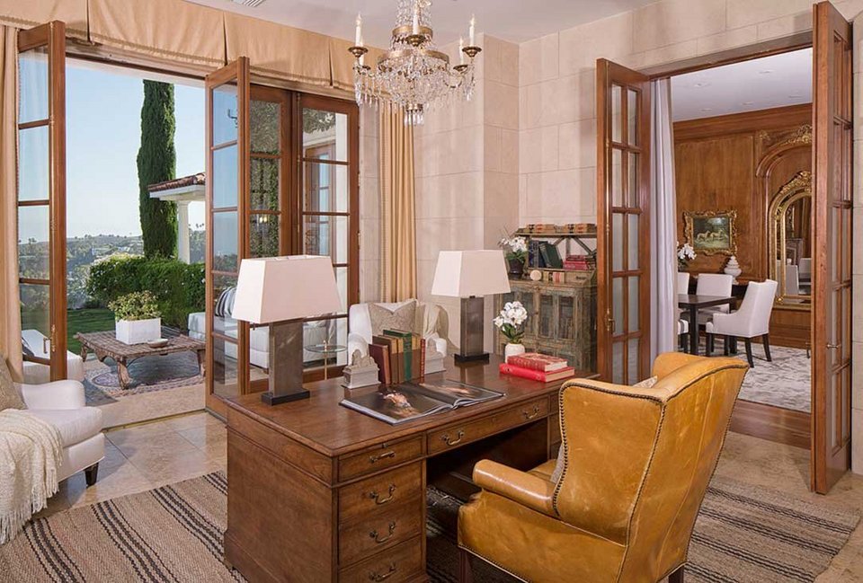 Η Χάιντι Κλουμ πουλάει την υπερπολυτελή βίλα της στο Λος Αντζελες για 25.000.000 δολάρια [εικόνες] | iefimerida.gr 2