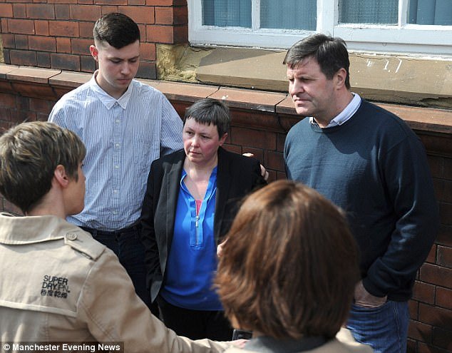 Η ιστορία της 15χρονης ανορεκτικής που συγκλονίζει τη Μ. Βρετανία -Αυτοκτόνησε μόλις βγήκε από την κλινική [εικόνες] | iefimerida.gr 5