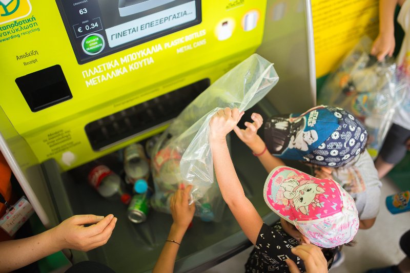 Παγκόσμιο Ρεκόρ Ανακύκλωσης με 211.848 συσκευασίες, για την Ελλάδα | iefimerida.gr 1
