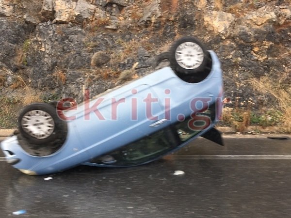 Kρήτη: Ντελαπάρισε αυτοκίνητο στην εθνική οδό Ηρακλείου-Αγίου Νικολάου [εικόνες] | iefimerida.gr 0