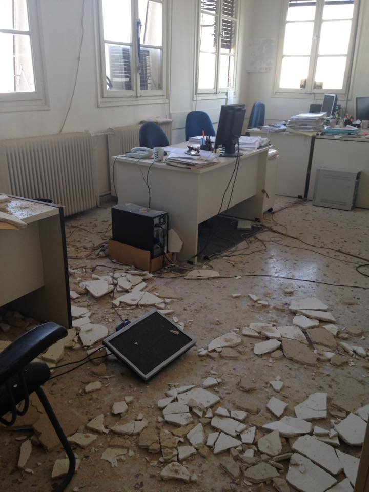 Απίστευτο: Κατέρρευσε το ταβάνι σε υπηρεσία του υπουργείου Ανάπτυξης [εικόνες] | iefimerida.gr 2