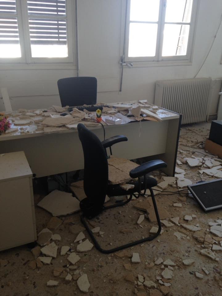 Απίστευτο: Κατέρρευσε το ταβάνι σε υπηρεσία του υπουργείου Ανάπτυξης [εικόνες] | iefimerida.gr 1