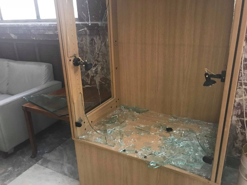 Αναρχικοί εισέβαλαν στο υπ. Ανάπτυξης -Ζητούν να δοθεί άδεια στον Κουφοντίνα [εικόνες & βίντεο] | iefimerida.gr 7