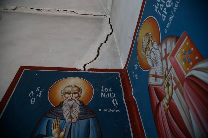 Ακόμη και οι καμπάνες στις εκκλησίες δεν χτυπούν συχνά λόγω του κινδύνου περαιτέρω ζημιών