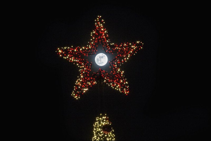 Ολα όσα σημάδεψαν το 2015 μέσα από 80 φωτογραφίες [εικόνες] | iefimerida.gr 79