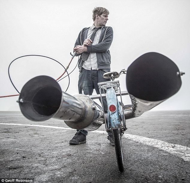 Colin Furze: Από υδραυλικός έγινε τρελός επιστήμονας και σπάει τα ρεκόρ στο βιβλίο Γκίνες [εικόνες&βίντεο] | iefimerida.gr 2