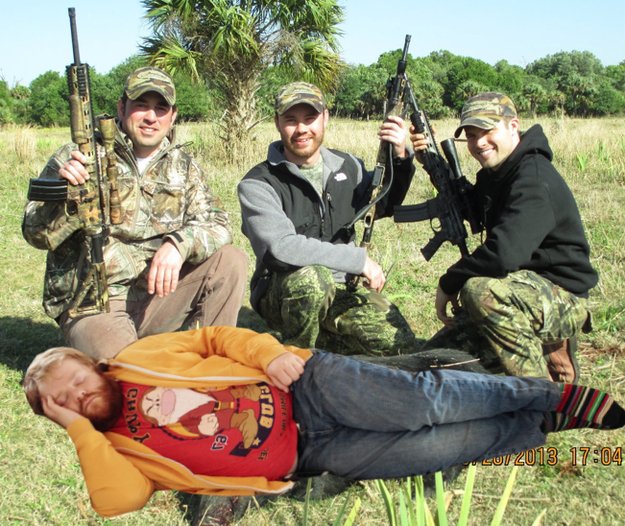 Κοιμήθηκε στη δουλειά του και έγινε viral [εικόνες] | iefimerida.gr 5