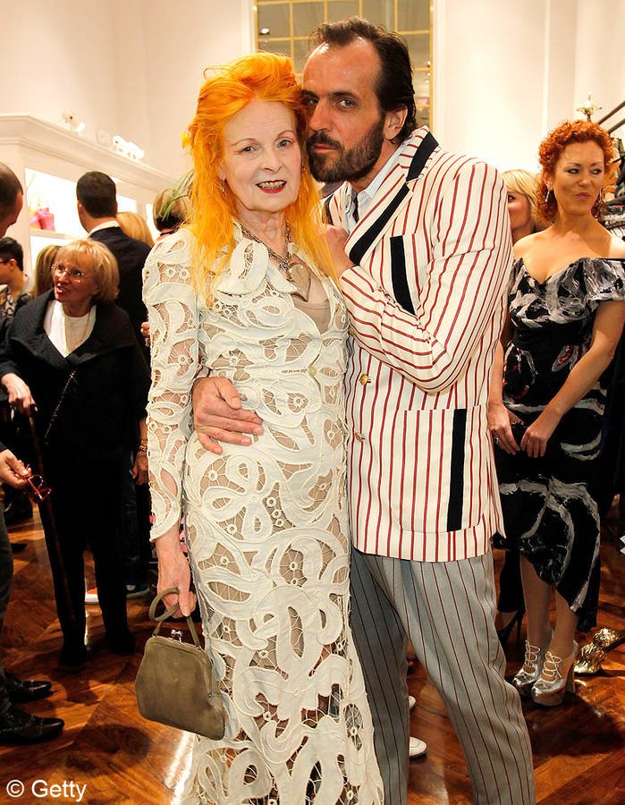 25 χρόνια διαφορά: Η Vivienne Westwood και ο σύζυγός της αψηφούν το χρόνο [εικόνες] | iefimerida.gr 1