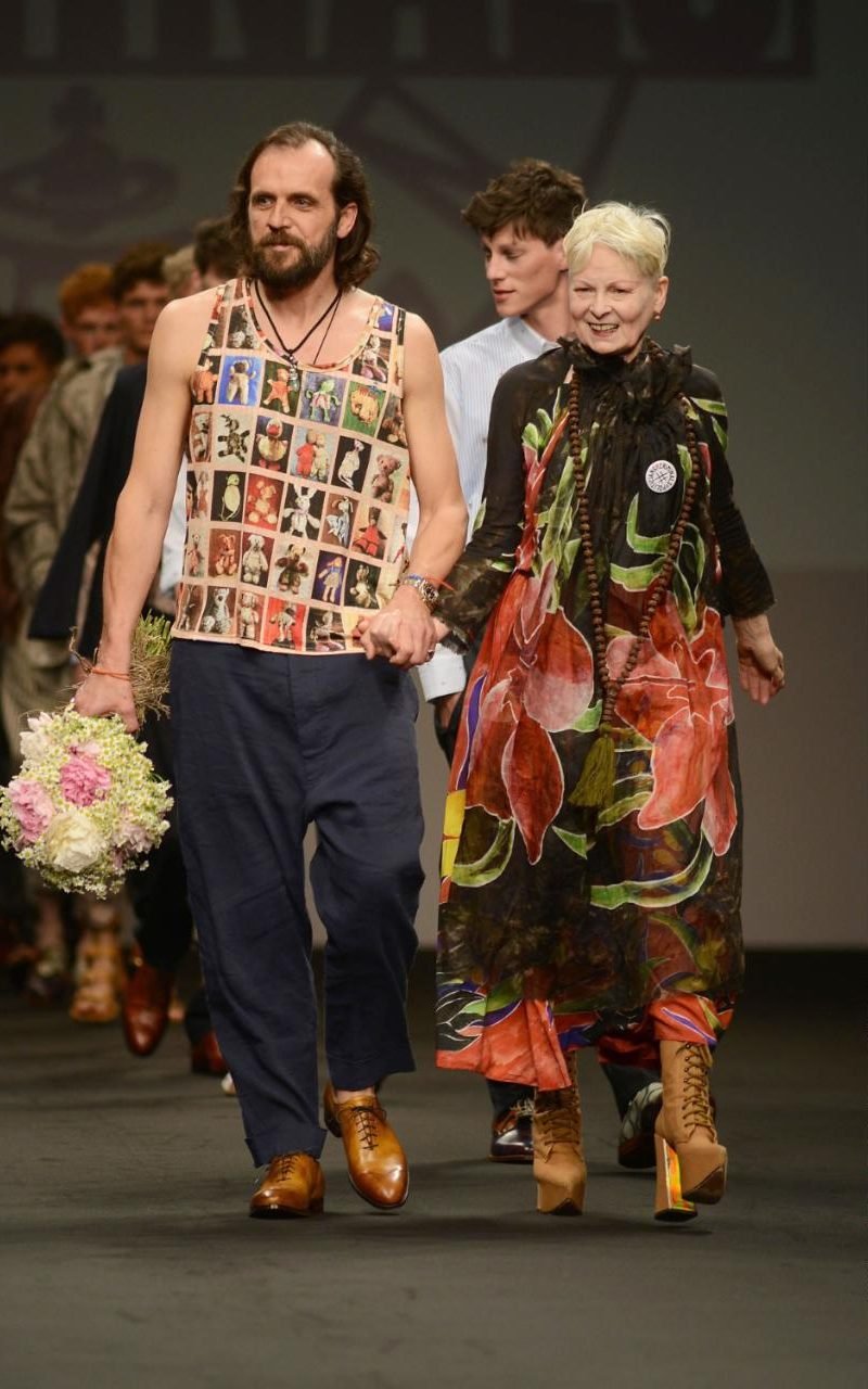 25 χρόνια διαφορά: Η Vivienne Westwood και ο σύζυγός της αψηφούν το χρόνο [εικόνες] | iefimerida.gr 2