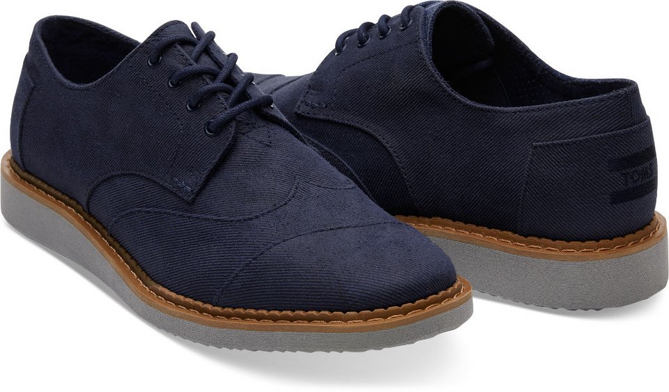 Γούνινα, μάλλινα, δερμάτινα -Τα TOMS «φόρεσαν» τα χειμωνιάτικά τους [εικόνες] | iefimerida.gr 19