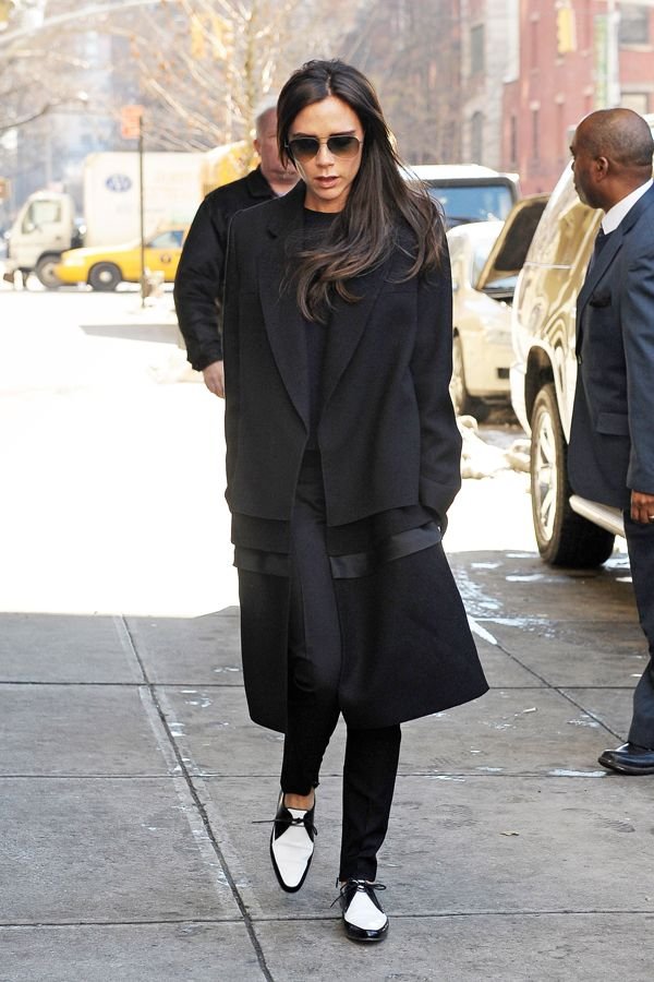 Το ανδρόγυνο είναι το νέο σέξι σικ -Η Βικτόρια Μπέκαμ παραδίδει μαθήματα [εικόνες] | iefimerida.gr 4