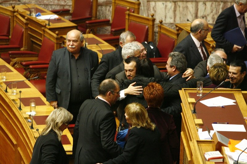 ΑΝΕΛ-ΣΥΡΙΖΑ, ένας μεγάλος έρωτας -Αγκαλιές, φιλιά, πριβέ συζητήσεις [εικόνες] | iefimerida.gr 9