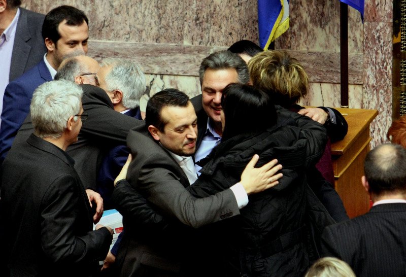 ΑΝΕΛ-ΣΥΡΙΖΑ, ένας μεγάλος έρωτας -Αγκαλιές, φιλιά, πριβέ συζητήσεις [εικόνες] | iefimerida.gr 11