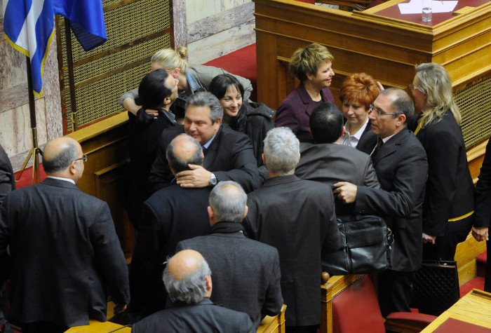 ΑΝΕΛ-ΣΥΡΙΖΑ, ένας μεγάλος έρωτας -Αγκαλιές, φιλιά, πριβέ συζητήσεις [εικόνες] | iefimerida.gr 13