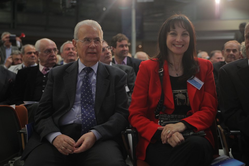 Συνέδριο ΑΝ.ΕΛ.: Ο Καμμένος, η κομματική γραμμή, το μήνυμα του Φάρατζ και... ένας τσολιάς [εικόνες] | iefimerida.gr 2