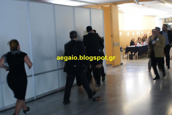 Γρονθοκοπήθηκε πρώην βουλευτής στο Συνέδριο του Πάνου Καμμένου [εικόνες] | iefimerida.gr 0