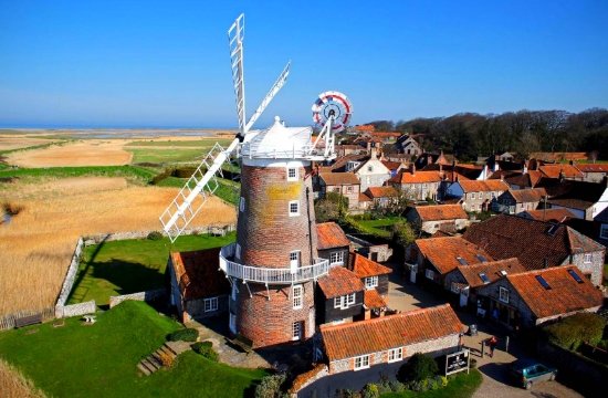 Οι 5 καλύτεροι ανεμόμυλοι για διακοπές στην Ευρώπη -Ο ένας στην Ελλάδα [εικόνες] | iefimerida.gr 2