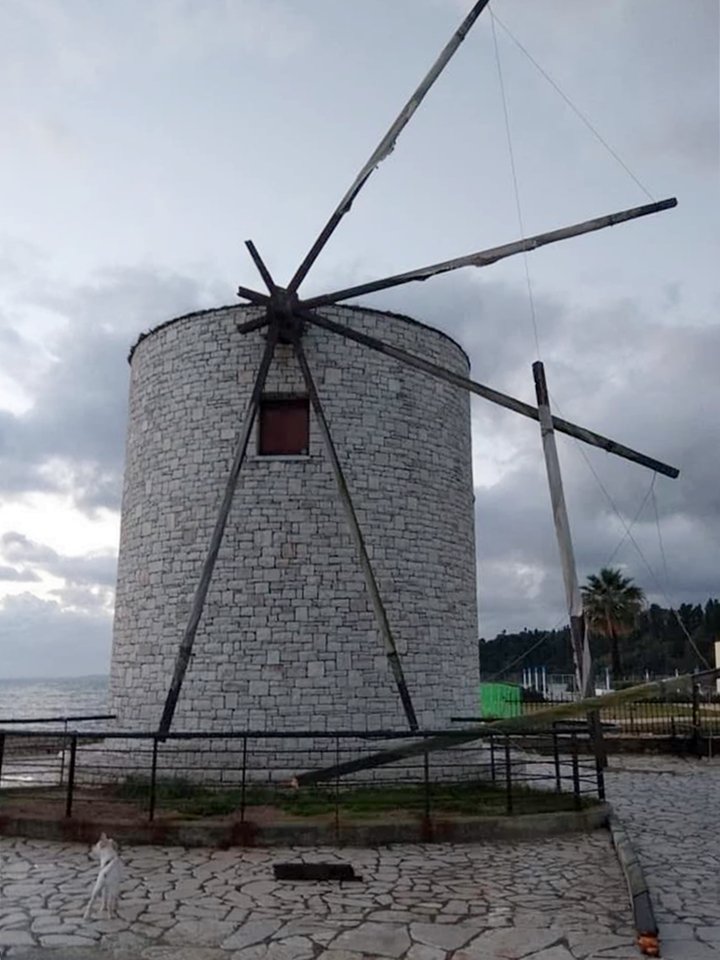 Κέρκυρα: Η «Πηνελόπη» τσάκισε τον ανεμόμυλο της Γαρίτσας [εικόνες] | iefimerida.gr 0