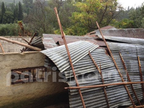 Ανεμοστρόβιλος σήκωσε «στον αέρα» χωριό στον Πύργο [εικόνες]  | iefimerida.gr 0