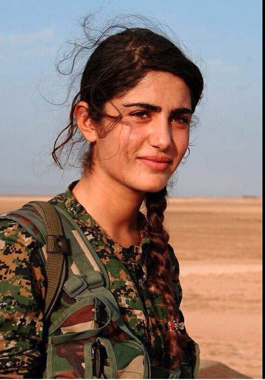 Σκοτώθηκε η «Αντζελίνα Τζολί» των Κούρδων, πολεμώντας το ISIS [εικόνες] | iefimerida.gr 2