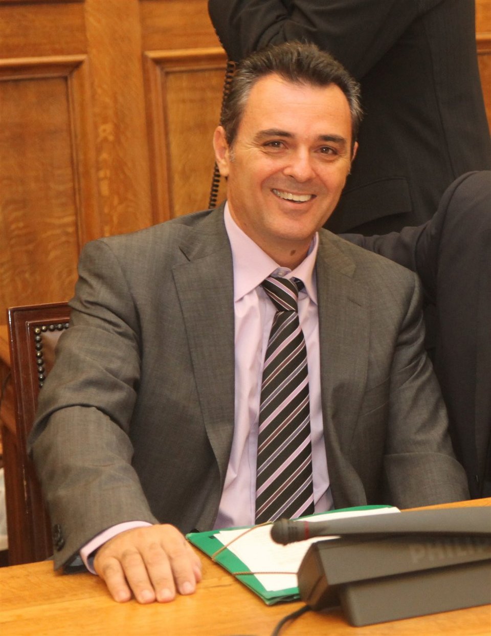 Πώς η Αντζελα Δημητρίου έγινε η αιτία για να τσακωθεί ο 28χρονος φίλος της με τον πατέρα του, πρώην βουλευτή του ΠΑΣΟΚ | iefimerida.gr 1