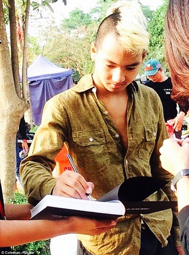 Εξελίξεις: Η Αντζελίνα Τζολί πλαστογράφησε τα χαρτιά για να υιοθετήσει τον Μάντοξ [εικόνες] | iefimerida.gr 8