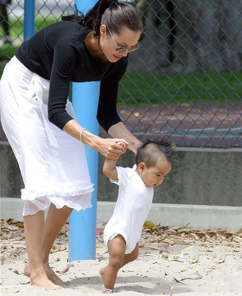Εξελίξεις: Η Αντζελίνα Τζολί πλαστογράφησε τα χαρτιά για να υιοθετήσει τον Μάντοξ [εικόνες] | iefimerida.gr 2