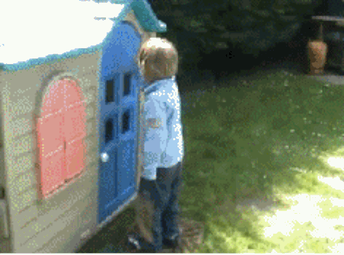 Απίστευτες γκάφες που κάνουν αξιολάτρευτα παιδιά πιστεύοντας πως θα τα καταφέρουν όπως οι μεγάλοι [εικόνες] | iefimerida.gr 1