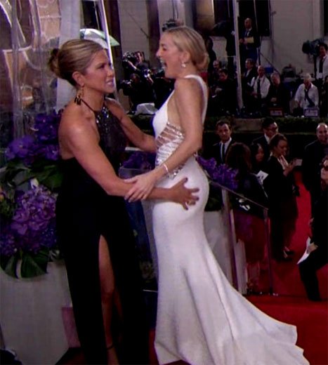 Τι έχουν πάθει οι διάσημες και πιάνουν η μία τα οπίσθια της άλλης; -Εγινε επιδημία [εικόνες & βίντεο] | iefimerida.gr 4