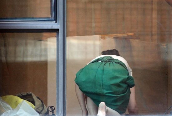 Ο φωτογράφος Arne Svenson έκλεψε στιγμές από τους γείτονές του -Συγκλονιστικές ματιές στην ιδιωτική ζωή των άλλων [εικόνες] | iefimerida.gr 6