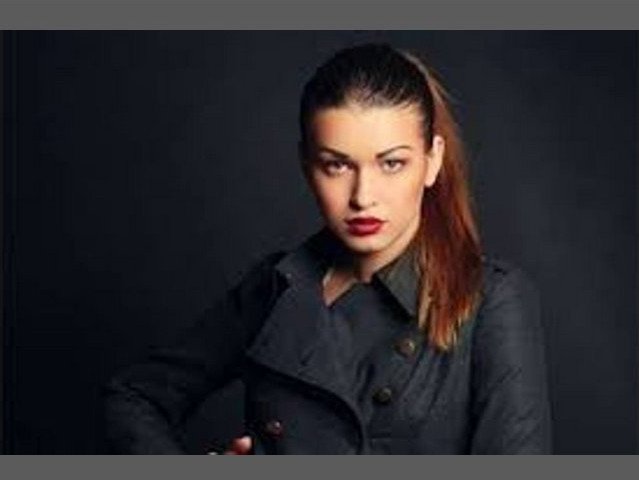 Η 23χρονη Ουκρανή καλλονή σύντροφος του δολοφονημένου Νεμτσόφ -Ηταν δίπλα του όταν τον εκτελούσαν [εικόνες] | iefimerida.gr 12