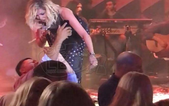 Επεισόδιο στην πίστα: Τι είπε η Αννα Βίσση σε θαμώνα από τα Σκόπια [εικόνα] | iefimerida.gr 0