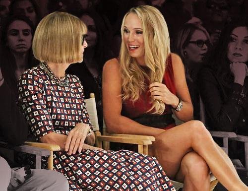 Η τενίστρια Caroline Wozniacki έκοψε τα μαλλιά της επειδή της το είπε η Anna Wintour [εικόνες+βίντεο] | iefimerida.gr 0