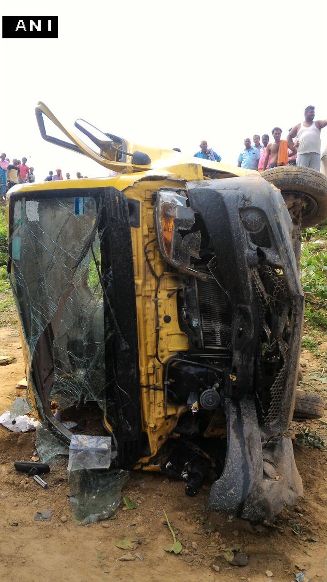 Τραγωδία στην Ινδία: Τρένο παρέσυρε σχολικό -Νεκρά τουλάχιστον 7 παιδιά [εικόνα & Βίντεο] | iefimerida.gr 0