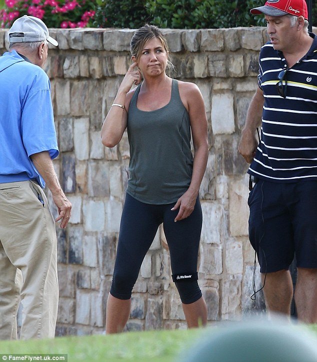 Η Ανιστον γύρισε πιο... στρογγυλεμένη από το μήνα του μέλιτος -Εβαλε κιλά [εικόνες] | iefimerida.gr 6