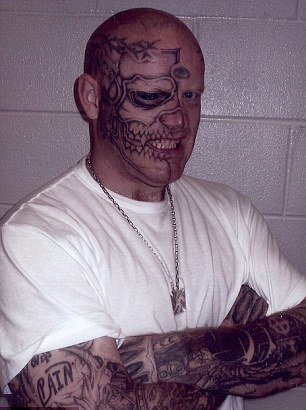 Αυτός είναι ο πιο τρομακτικός νεοναζί στον πλανήτη [εικόνες] | iefimerida.gr 2