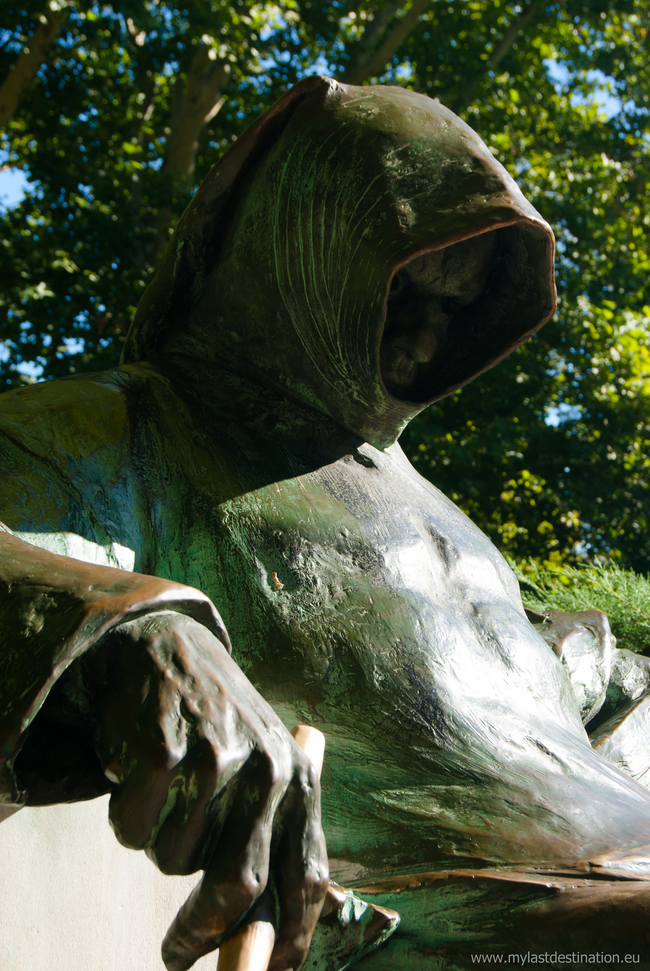 Τα 10 πιο τρομακτικά αγάλματα του κόσμου -Επιβλητικά έργα τέχνης που «παγώνουν» το αίμα [εικόνες] | iefimerida.gr 1