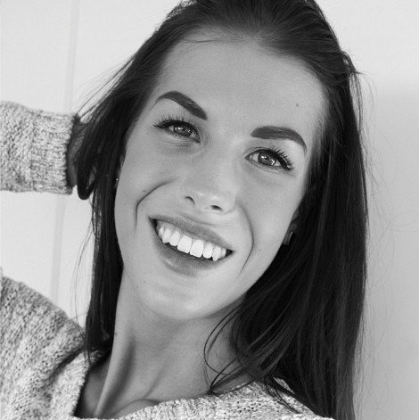 Καρέ-καρέ μέσα από 500 φωτογραφίες η μάχη μιας νεαρής με την ανορεξία -Πώς από τα 36 κιλά κατάφερε να γίνει φυσιολογική [εικόνες] | iefimerida.gr 16