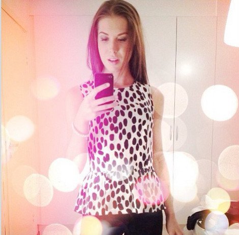 Καρέ-καρέ μέσα από 500 φωτογραφίες η μάχη μιας νεαρής με την ανορεξία -Πώς από τα 36 κιλά κατάφερε να γίνει φυσιολογική [εικόνες] | iefimerida.gr 18