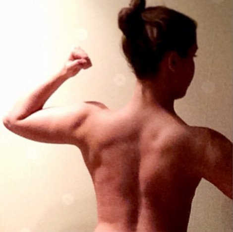 Καρέ-καρέ μέσα από 500 φωτογραφίες η μάχη μιας νεαρής με την ανορεξία -Πώς από τα 36 κιλά κατάφερε να γίνει φυσιολογική [εικόνες] | iefimerida.gr 22