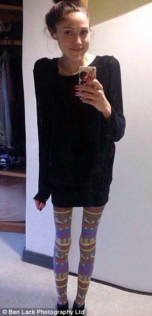 24χρονη στην εντατική -Εχει ένα χρόνο να φάει γιατί η δασκάλα την αποκάλεσε «χοντρή» [εικόνες] | iefimerida.gr 0