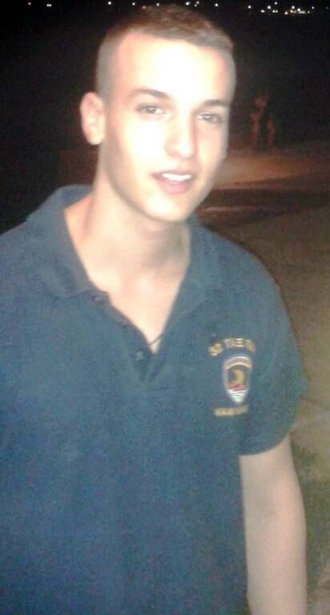 Ποιοι ήταν οι δύο λοχίες και ο δεκανέας που έχασαν τη ζωή τους στο πεδίο βολής του Βόλου [εικόνες] | iefimerida.gr 0