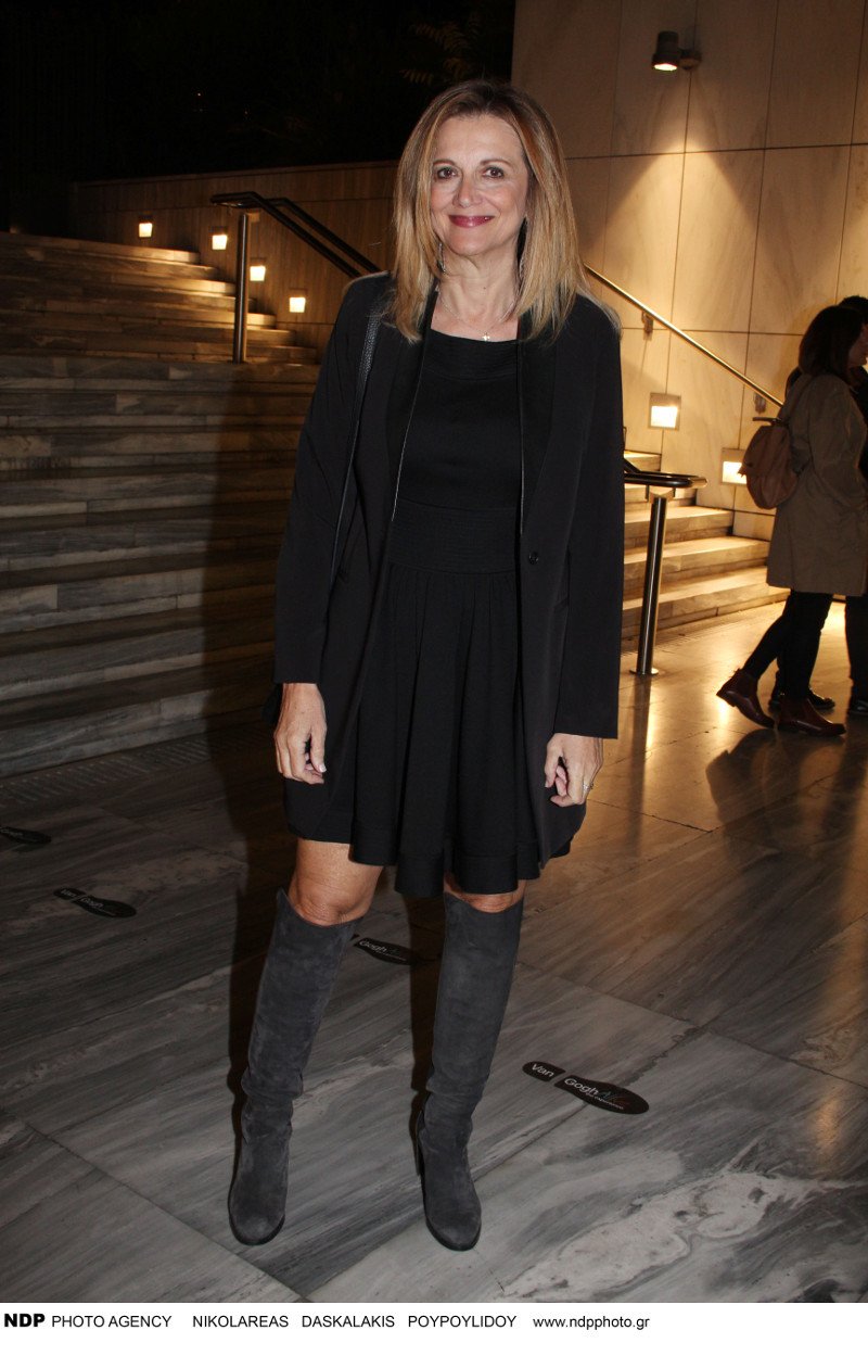 Η Αντα Παπανδρέου πλήρως ανανεωμένη, με μπότες πάνω από το γόνατο [εικόνες] | iefimerida.gr 0