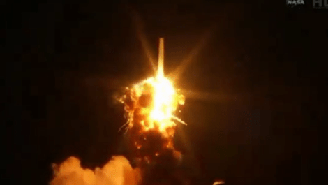 Πύραυλος της NASA εξερράγη και έγινε στάχτη δευτερόλεπτα μετά την απογείωση [βίντεο & εικόνες] | iefimerida.gr 0