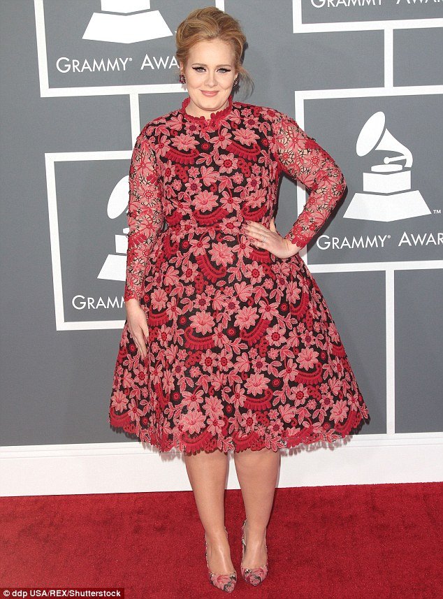 Μία άλλη Αντέλ- Με τζιν, αχτένιστη και χωρίς μακιγιάζ στο Τορόντο [εικόνες] | iefimerida.gr 2