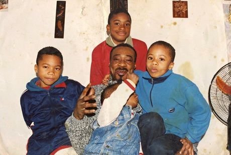 Το οικογενειακό άλμπουμ του Γιάννη Αντετοκούνμπο [εικόνες] | iefimerida.gr 7