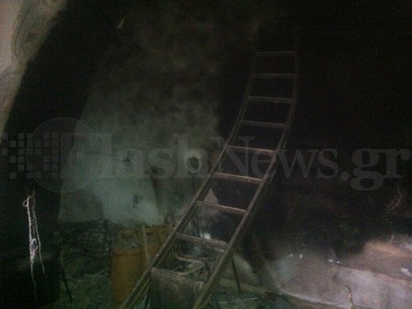 Πυροβόλησαν, πριν πυρπολήσουν τα σπίτια του Φώτη Μπόμπολα στα Σφακιά [εικόνες και βίντεο] | iefimerida.gr 7