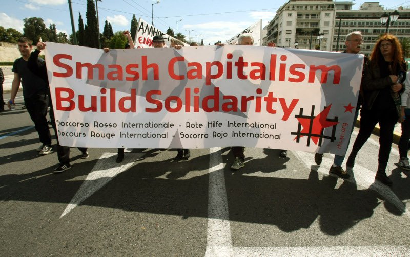 Επεισόδια στο Πολυτεχνείο μετά το τέλος της πορείας αντιεξουσιαστών [εικόνες] | iefimerida.gr 0