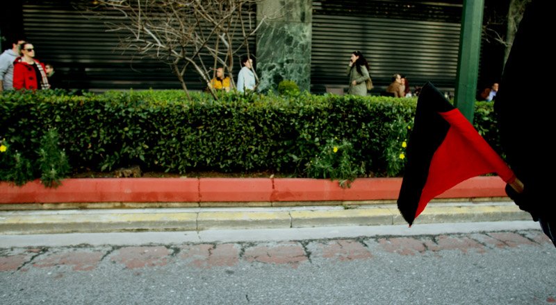 Επεισόδια στο Πολυτεχνείο μετά το τέλος της πορείας αντιεξουσιαστών [εικόνες] | iefimerida.gr 2