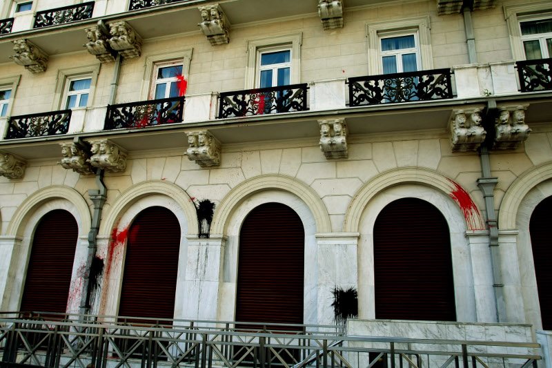 Επεισόδια στο Πολυτεχνείο μετά το τέλος της πορείας αντιεξουσιαστών [εικόνες] | iefimerida.gr 3